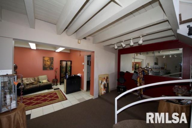 1111 WALNUT Street, Carbondale, Illinois 62901, 0 , 0 ,0,Commercial Sale,For Sale,WALNUT,0,RMAEB444652