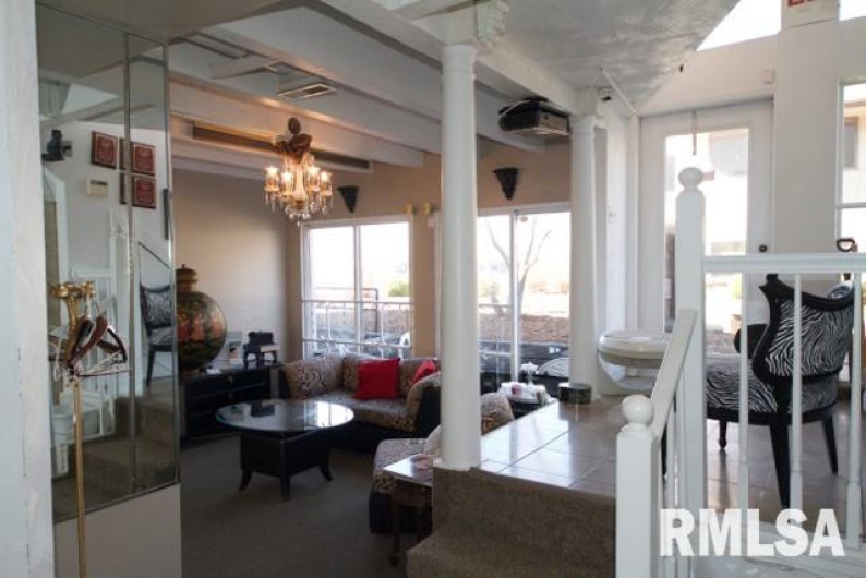 1111 WALNUT Street, Carbondale, Illinois 62901, 0 , 0 ,0,Commercial Sale,For Sale,WALNUT,0,RMAEB444652