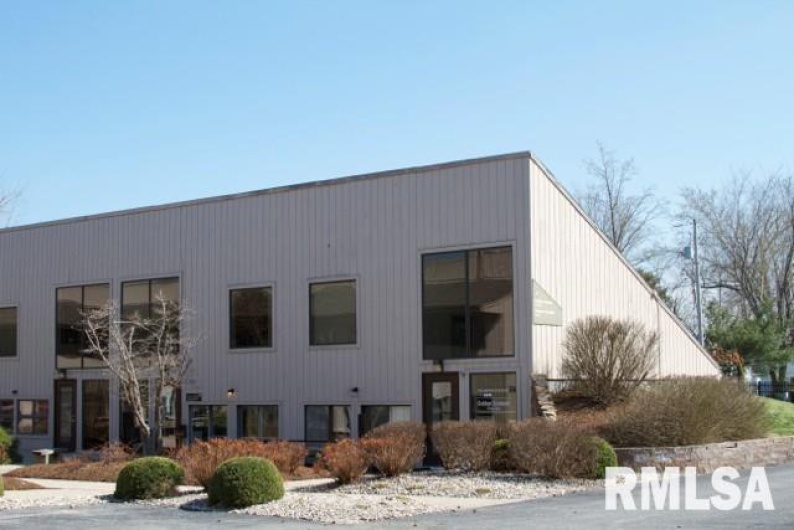 1111 WALNUT Street, Carbondale, Illinois 62901, 0 , 0 ,0,Commercial Sale,For Sale,WALNUT,0,RMAEB444652