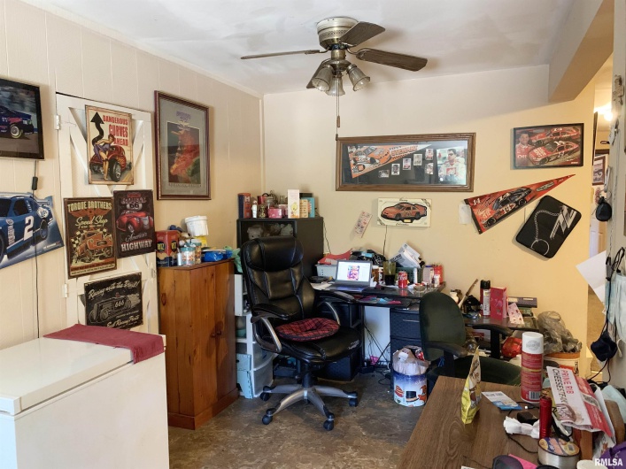 194 Villa Knoll Pase Street, Carbondale, Illinois 62901, 0 , 0 ,0,Residential Income,For Sale,Villa Knoll Pase,0,RMAEB446592