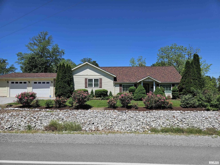 550 VIENNA Road, Olmsted, Illinois 62970, 3 Bedrooms Bedrooms, 0 ,2 BathroomsBathrooms,Residential,For Sale,VIENNA,0,RMAEB447016