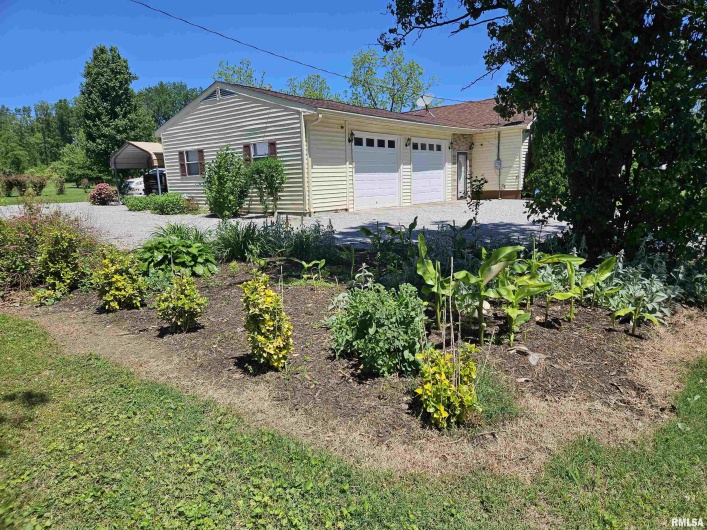 550 VIENNA Road, Olmsted, Illinois 62970, 3 Bedrooms Bedrooms, 0 ,2 BathroomsBathrooms,Residential,For Sale,VIENNA,0,RMAEB447016