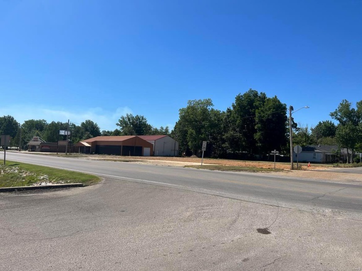 0 607 W Elk/ 410 W McCollum, Dexter, Missouri 63841, ,Commercial Sale,For Sale,607 W Elk/ 410 W McCollum,MAR22066243