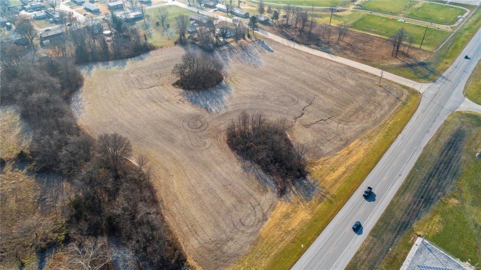 1 Perryville Boulevard, Perryville, Missouri 63775, ,Commercial Sale,For Sale,Perryville,MAR21001097