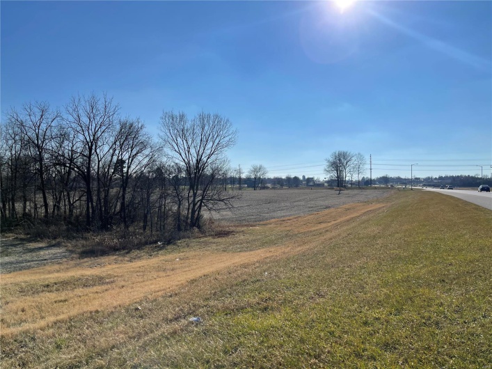 1 Perryville Boulevard, Perryville, Missouri 63775, ,Commercial Sale,For Sale,Perryville,MAR21001097