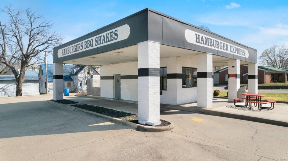 902 William Street, Cape Girardeau, Missouri 63703, ,Commercial Sale,For Sale,William,MAR23003927