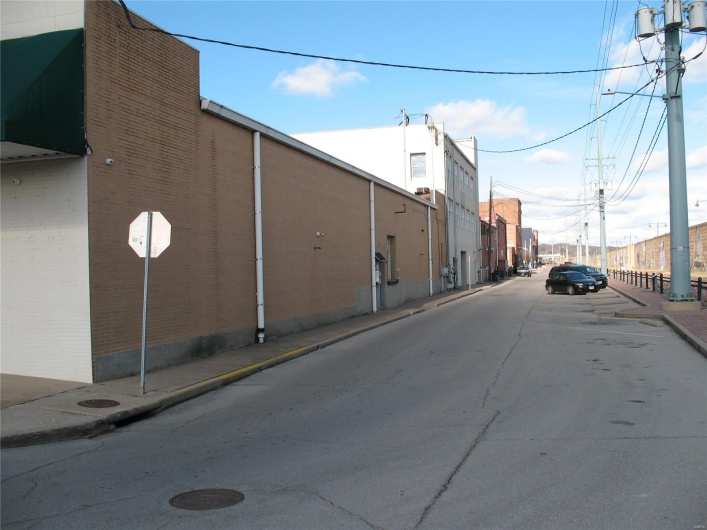 18 Main Street, Cape Girardeau, Missouri 63701, ,Commercial Sale,For Sale,Main Street,MAR23043194