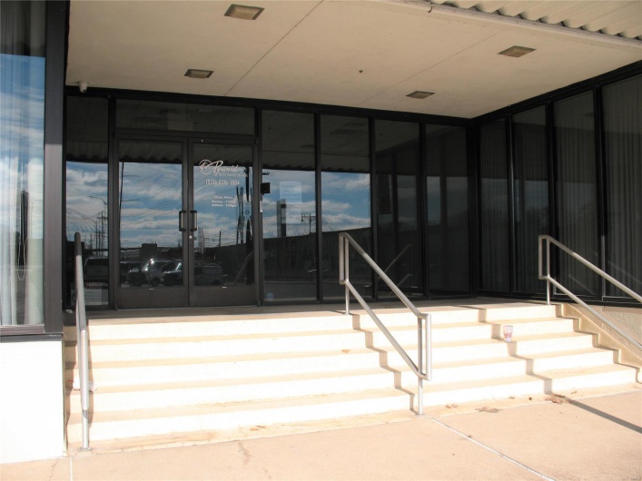 18 Main Street, Cape Girardeau, Missouri 63701, ,Commercial Sale,For Sale,Main Street,MAR23043194