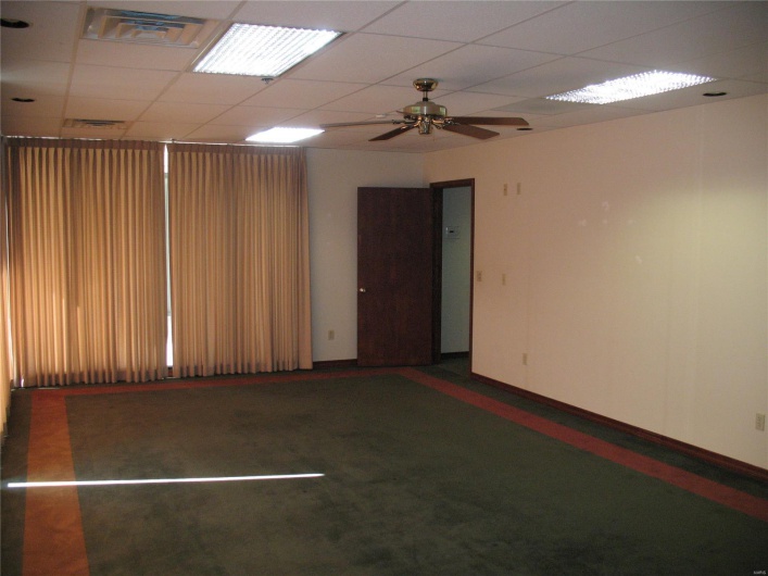18 Main Street, Cape Girardeau, Missouri 63701, ,Commercial Sale,For Sale,Main Street,MAR23043194