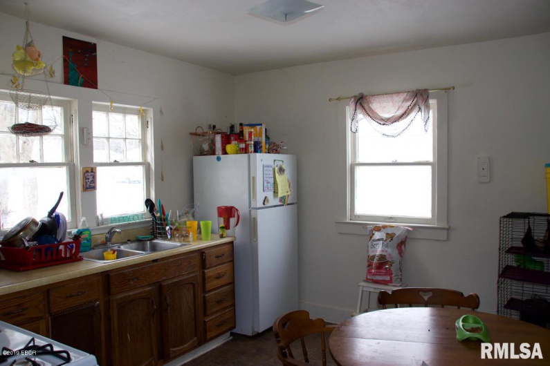 720 Carico Street, Carbondale, Illinois 62901, 2 Bedrooms Bedrooms, 0 ,1 BathroomBathrooms,Residential,For Sale,Carico,0,RMAEB449979