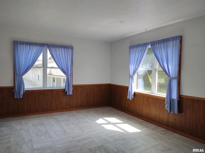 6215 Buncombe Road, Vienna, Illinois 62995, 7 Bedrooms Bedrooms, 0 ,3 BathroomsBathrooms,Residential,For Sale,Buncombe,0,RMAEB450075