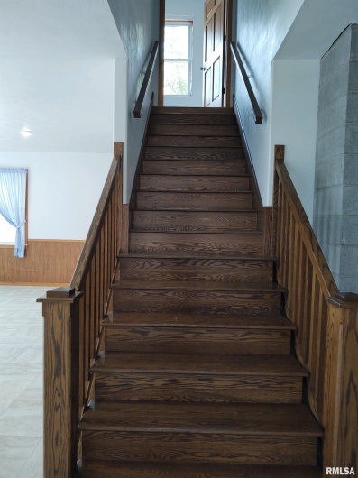 6215 Buncombe Road, Vienna, Illinois 62995, 7 Bedrooms Bedrooms, 0 ,3 BathroomsBathrooms,Residential,For Sale,Buncombe,0,RMAEB450075