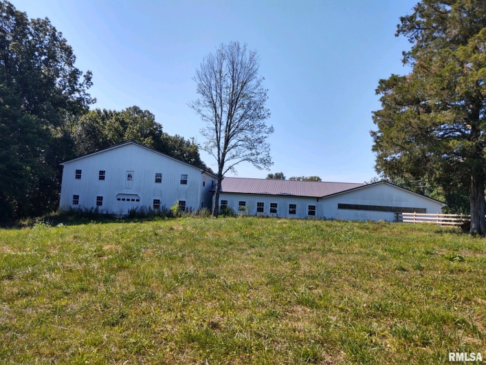 6215 Buncombe Road, Vienna, Illinois 62995, 7 Bedrooms Bedrooms, 0 ,3 BathroomsBathrooms,Residential,For Sale,Buncombe,0,RMAEB450075