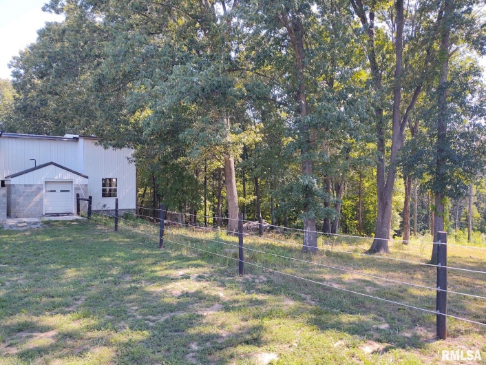 6215 Buncombe Road, Vienna, Illinois 62995, 7 Bedrooms Bedrooms, 0 ,3 BathroomsBathrooms,Residential,For Sale,Buncombe,0,RMAEB450075