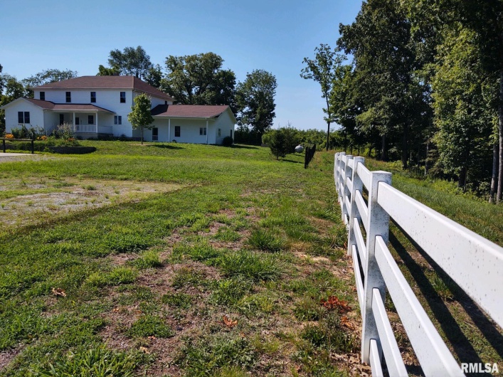 6215 Buncombe Road, Vienna, Illinois 62995, 7 Bedrooms Bedrooms, 0 ,3 BathroomsBathrooms,Residential,For Sale,Buncombe,0,RMAEB450075