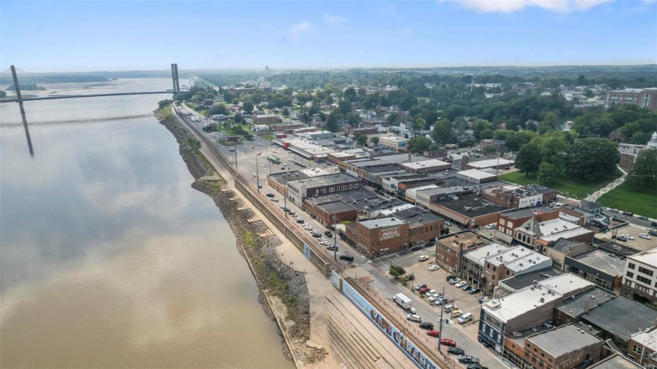 115 Water Street, Cape Girardeau, Missouri 63701, 1 Bedroom Bedrooms, 5 Rooms Rooms,1 BathroomBathrooms,Residential,For Sale,Water,MAR23050102