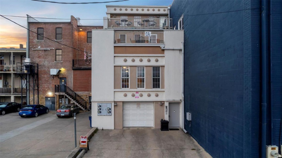 115 Water Street, Cape Girardeau, Missouri 63701, 1 Bedroom Bedrooms, 5 Rooms Rooms,1 BathroomBathrooms,Residential,For Sale,Water,MAR23050102