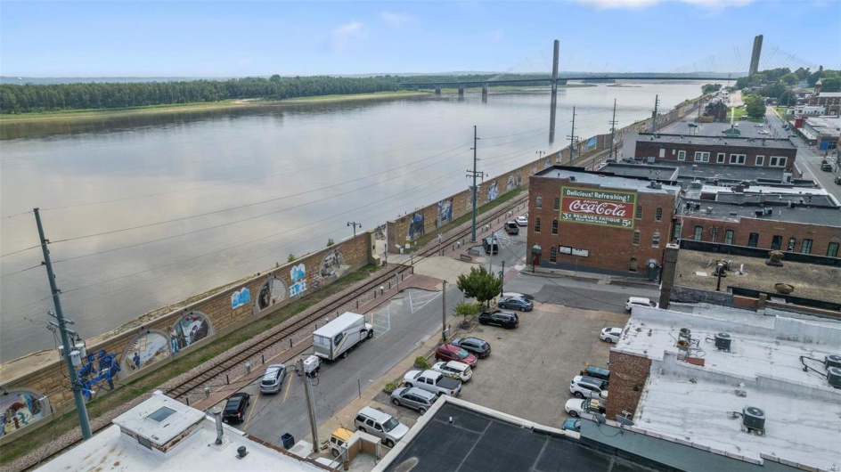 115 Water Street, Cape Girardeau, Missouri 63701, 1 Bedroom Bedrooms, 5 Rooms Rooms,1 BathroomBathrooms,Residential,For Sale,Water,MAR23050102