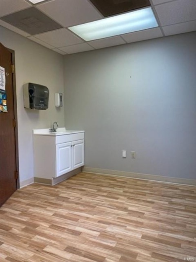 1124 Main Street, Sikeston, Missouri 63801, ,Commercial Lease,For Sale,Main Street,MAR23052537