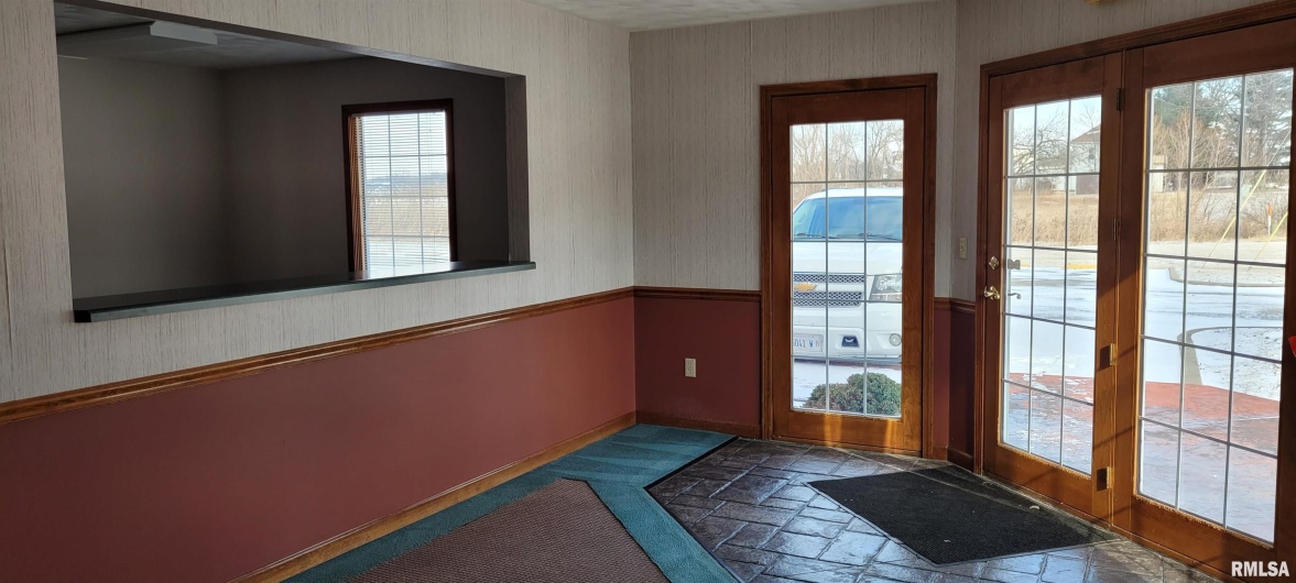 1300 Reed Station Road, Carbondale, Illinois 62901, 0 , 0 ,0,Commercial Sale,For Sale,Reed Station,0,RMAEB450532