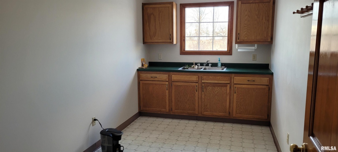 1300 Reed Station Road, Carbondale, Illinois 62901, 0 , 0 ,0,Commercial Sale,For Sale,Reed Station,0,RMAEB450532