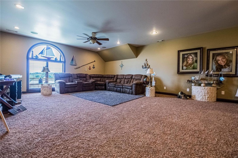 6708 Brown Lane, Poplar Bluff, Missouri 63901, 6 Bedrooms Bedrooms, 21 Rooms Rooms,6 BathroomsBathrooms,Residential,For Sale,Brown,MAR23056382