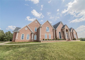 6708 Brown Lane, Poplar Bluff, Missouri 63901, 6 Bedrooms Bedrooms, 21 Rooms Rooms,6 BathroomsBathrooms,Residential,For Sale,Brown,MAR23056382