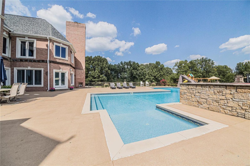 6708 Brown Lane, Poplar Bluff, Missouri 63901, 6 Bedrooms Bedrooms, 21 Rooms Rooms,6 BathroomsBathrooms,Residential,For Sale,Brown,MAR23056382