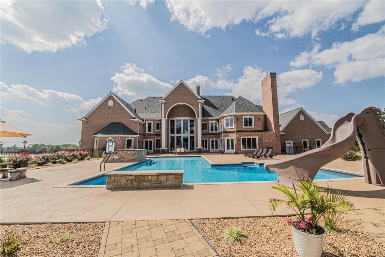 6708 Brown Lane, Poplar Bluff, Missouri 63901, 6 Bedrooms Bedrooms, 21 Rooms Rooms,6 BathroomsBathrooms,Residential,For Sale,Brown,MAR23056382