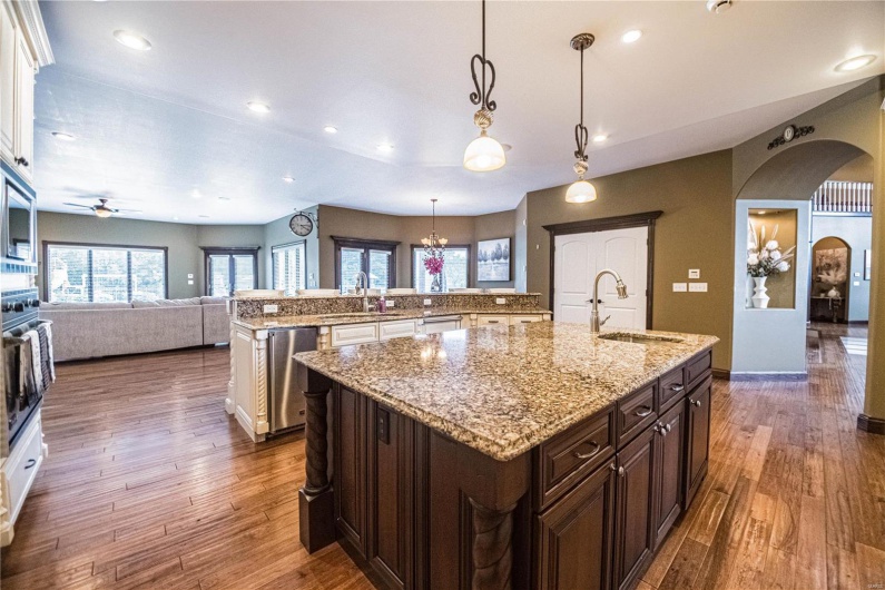 6708 Brown Lane, Poplar Bluff, Missouri 63901, 6 Bedrooms Bedrooms, 21 Rooms Rooms,6 BathroomsBathrooms,Residential,For Sale,Brown,MAR23056382