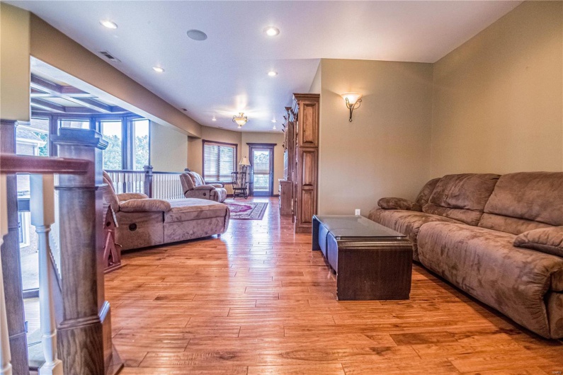 6708 Brown Lane, Poplar Bluff, Missouri 63901, 6 Bedrooms Bedrooms, 21 Rooms Rooms,6 BathroomsBathrooms,Residential,For Sale,Brown,MAR23056382