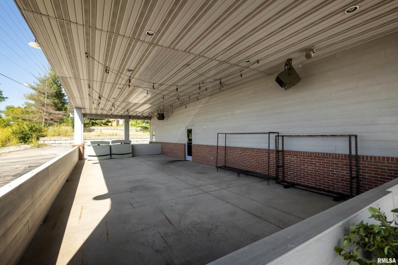 2700 17TH Street, Marion, Illinois 62959, 0 , 0 ,0,Commercial Sale,For Sale,17TH,0,RMAEB450911