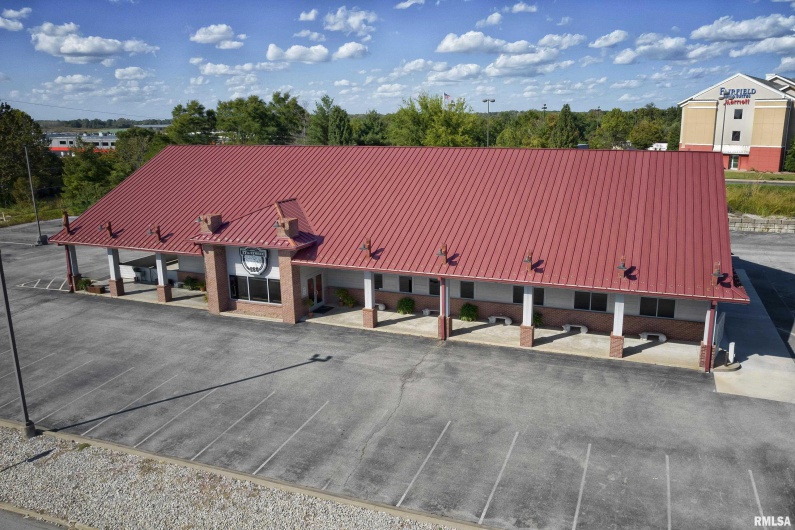2700 17TH Street, Marion, Illinois 62959, 0 , 0 ,0,Commercial Sale,For Sale,17TH,0,RMAEB450911
