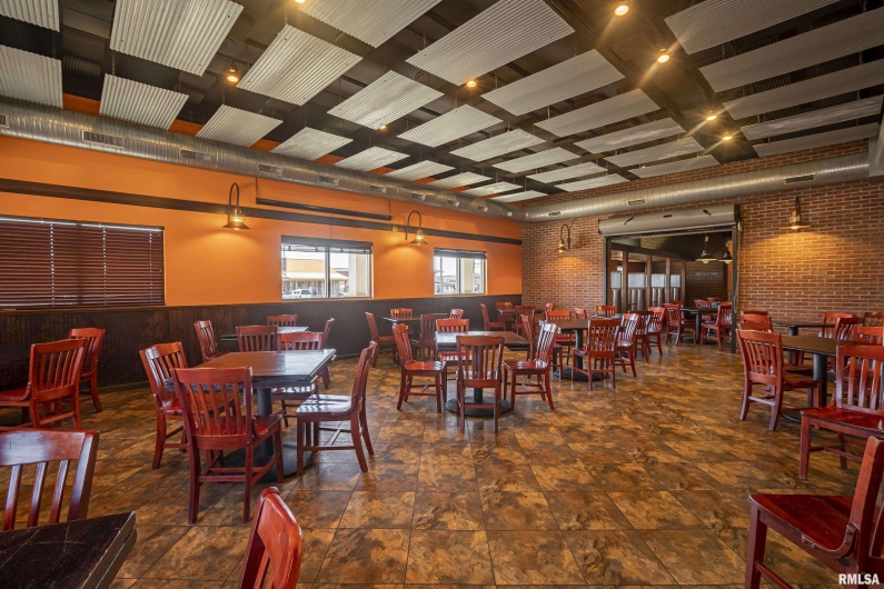 2700 17TH Street, Marion, Illinois 62959, 0 , 0 ,0,Commercial Sale,For Sale,17TH,0,RMAEB450911