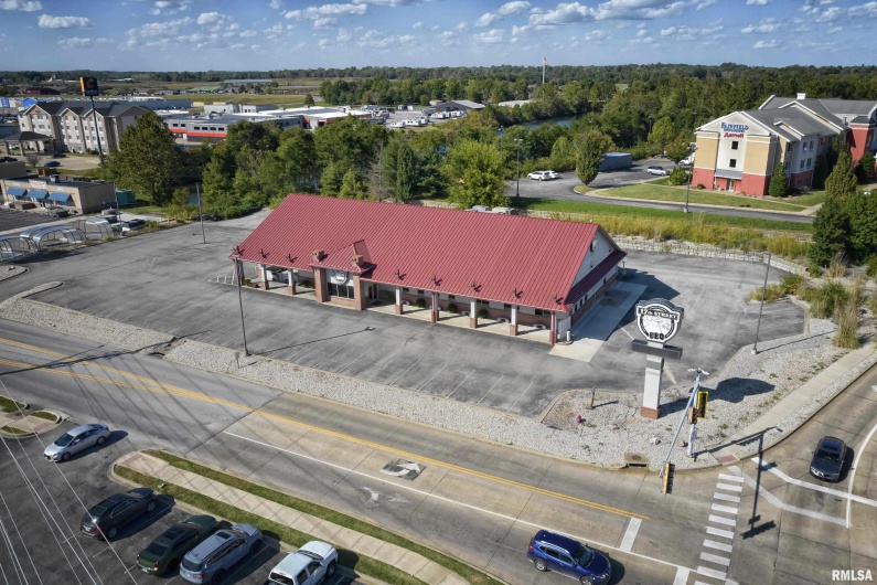 2700 17TH Street, Marion, Illinois 62959, 0 , 0 ,0,Commercial Sale,For Sale,17TH,0,RMAEB450911