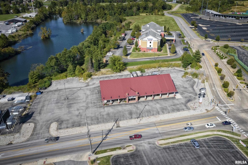 2700 17TH Street, Marion, Illinois 62959, 0 , 0 ,0,Commercial Sale,For Sale,17TH,0,RMAEB450911