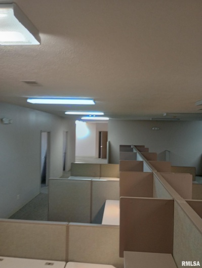 812 SKYLINE Drive, Marion, Illinois 62959, 0 , 0 ,0,Commercial Lease,For Sale,SKYLINE,0,RMAEB451177