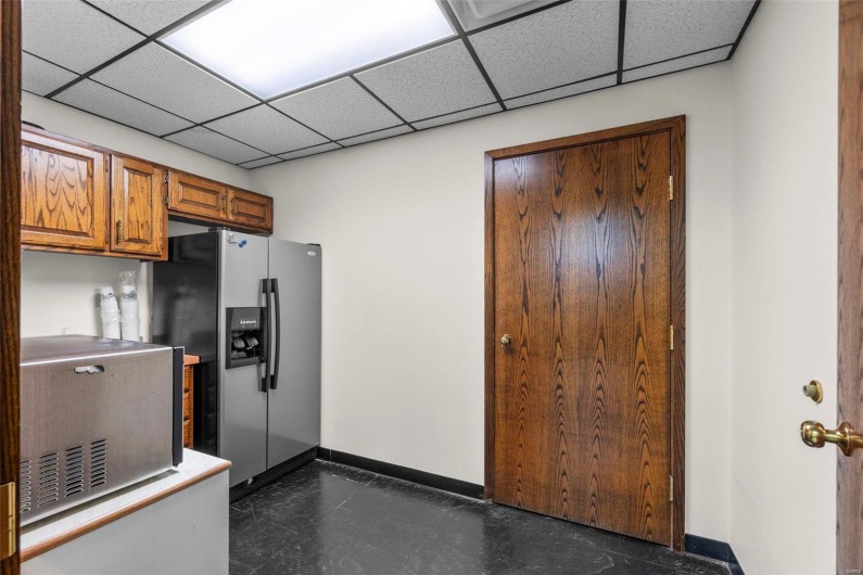 450 Siemers Drive, Cape Girardeau, Missouri 63701, ,Commercial Lease,For Sale,Siemers,MAR23066863