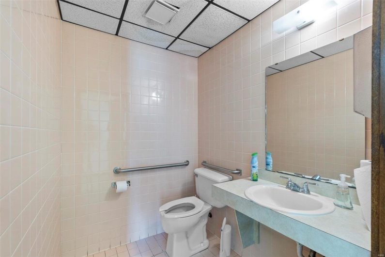 450 Siemers Drive, Cape Girardeau, Missouri 63701, ,Commercial Lease,For Sale,Siemers,MAR23066863