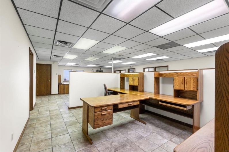 450 Siemers Drive, Cape Girardeau, Missouri 63701, ,Commercial Lease,For Sale,Siemers,MAR23066863