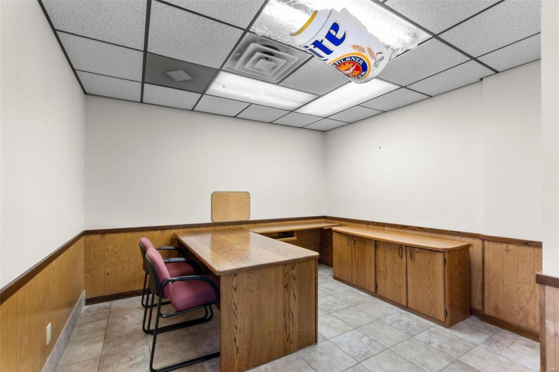 450 Siemers Drive, Cape Girardeau, Missouri 63701, ,Commercial Lease,For Sale,Siemers,MAR23066863