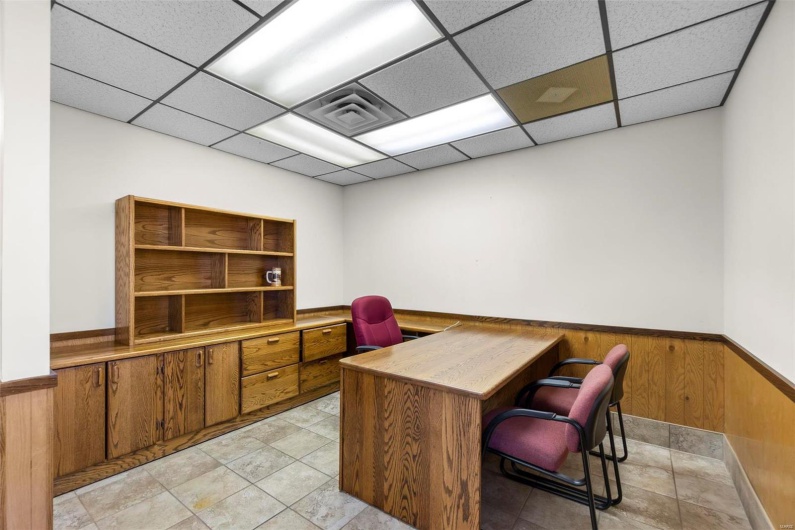 450 Siemers Drive, Cape Girardeau, Missouri 63701, ,Commercial Lease,For Sale,Siemers,MAR23066863