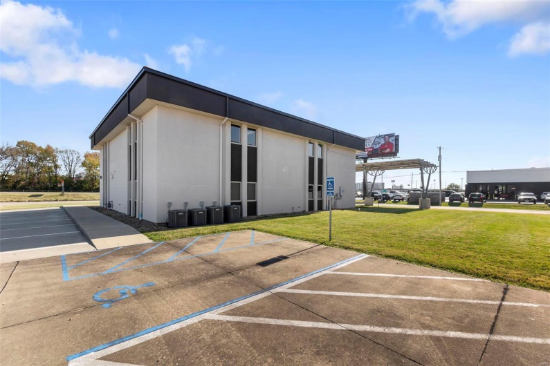 450 Siemers Drive, Cape Girardeau, Missouri 63701, ,Commercial Lease,For Sale,Siemers,MAR23066863