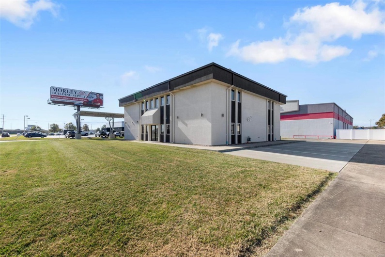 450 Siemers Drive, Cape Girardeau, Missouri 63701, ,Commercial Lease,For Sale,Siemers,MAR23066863