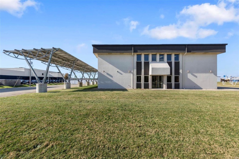 450 Siemers Drive, Cape Girardeau, Missouri 63701, ,Commercial Lease,For Sale,Siemers,MAR23066863