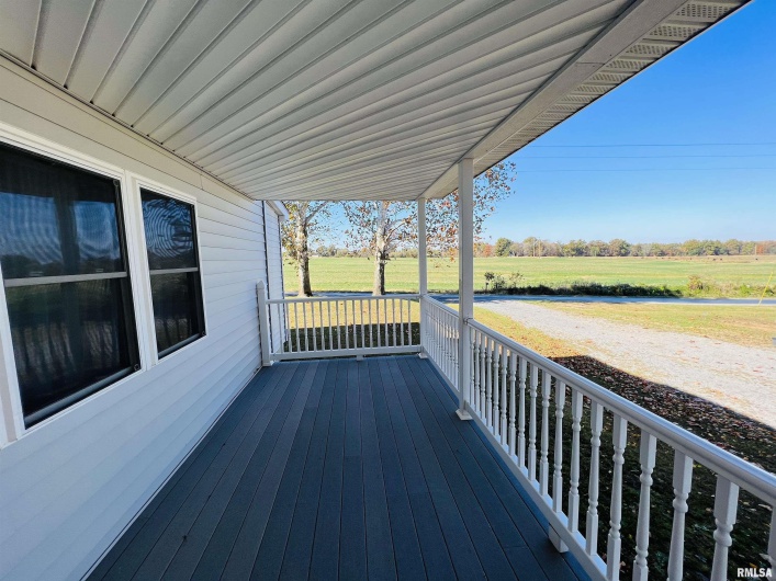17064 Old Frankfort Road, Johnston City, Illinois 62951, 5 Bedrooms Bedrooms, 0 ,2 BathroomsBathrooms,Residential,For Sale,Old Frankfort,0,RMAEB451336