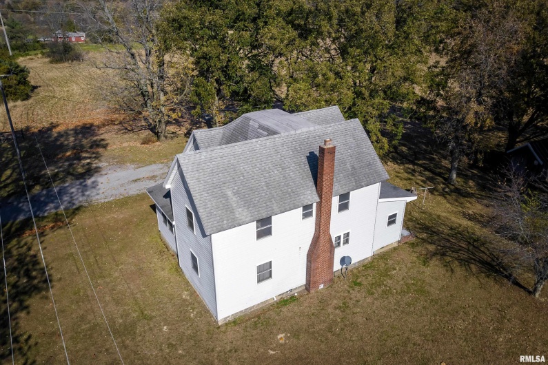 17064 Old Frankfort Road, Johnston City, Illinois 62951, 5 Bedrooms Bedrooms, 0 ,2 BathroomsBathrooms,Residential,For Sale,Old Frankfort,0,RMAEB451336
