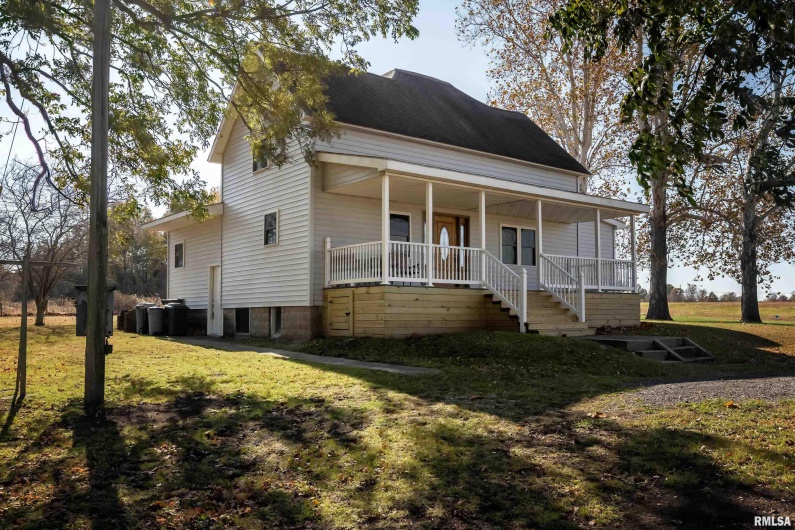 17064 Old Frankfort Road, Johnston City, Illinois 62951, 5 Bedrooms Bedrooms, 0 ,2 BathroomsBathrooms,Residential,For Sale,Old Frankfort,0,RMAEB451336