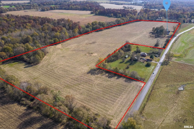17064 Old Frankfort Road, Johnston City, Illinois 62951, 5 Bedrooms Bedrooms, 0 ,2 BathroomsBathrooms,Residential,For Sale,Old Frankfort,0,RMAEB451336