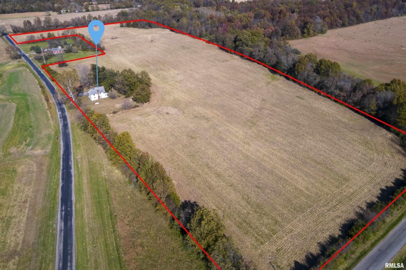 17064 Old Frankfort Road, Johnston City, Illinois 62951, 5 Bedrooms Bedrooms, 0 ,2 BathroomsBathrooms,Residential,For Sale,Old Frankfort,0,RMAEB451336